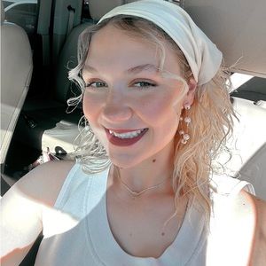 Meet your Posher, Macy